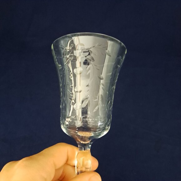 Vintage Crystal Wine Goblet With Etched Floral Design & Twisted Stem - Picture 3 of 15